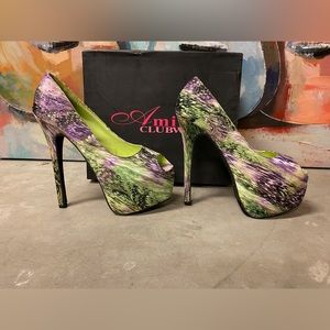 Ami Clubwear size 9 platform heels